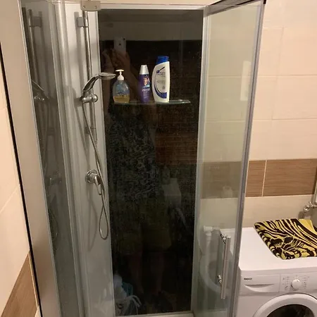 Vahe Apartment, Apartman
