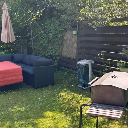 Vahe Apartment, Apartment *