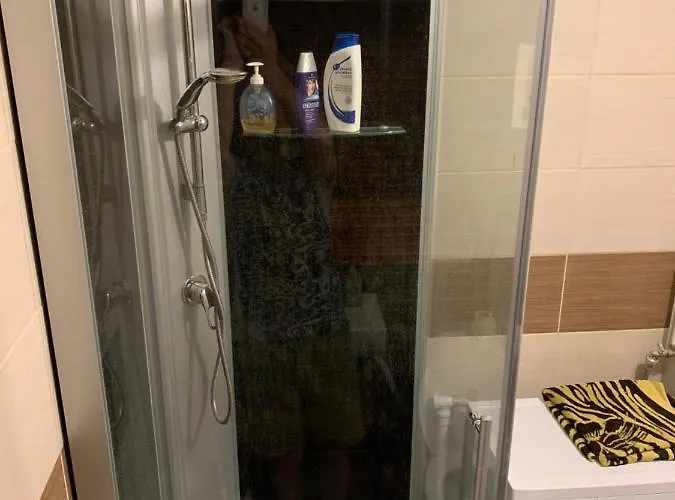 Vahe Apartment, Apartament