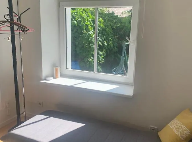 Vahe Apartment, Apartament Parnawa